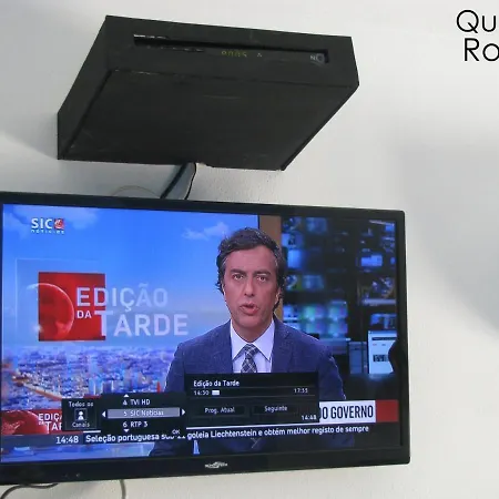 Tiago & Jorge בית הארחה נאזרה