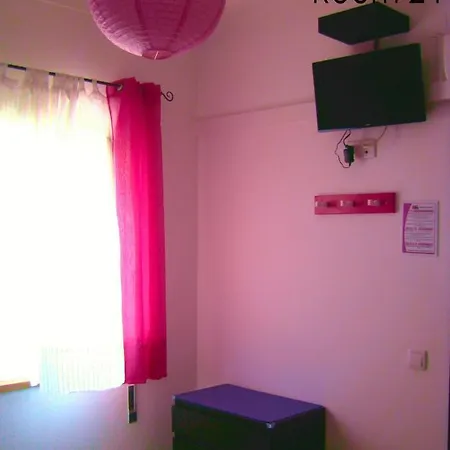 Tiago & Jorge בית הארחה נאזרה