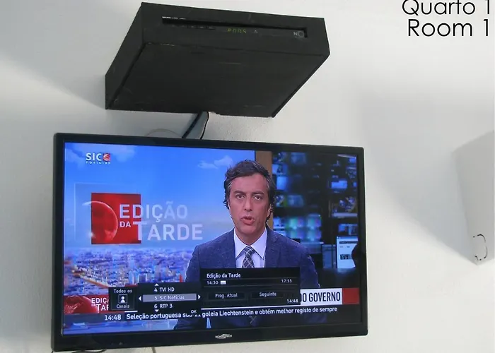 Tiago & Jorge בית הארחה נאזרה