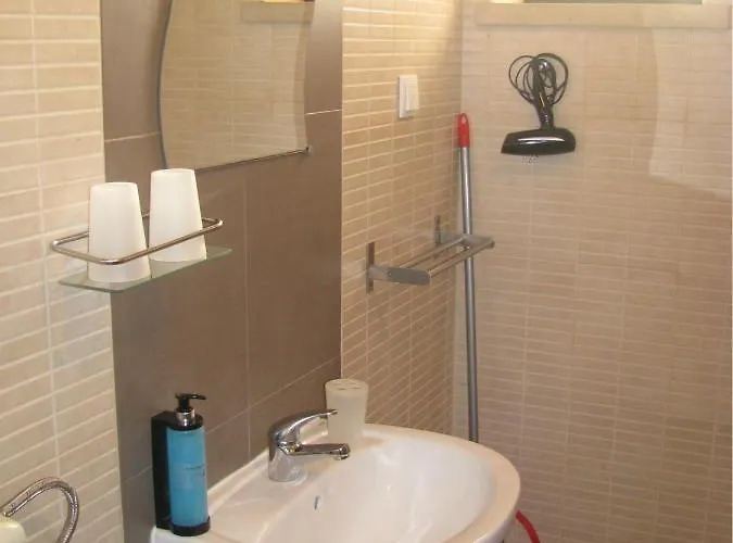 Tiago & Jorge בית הארחה 3*